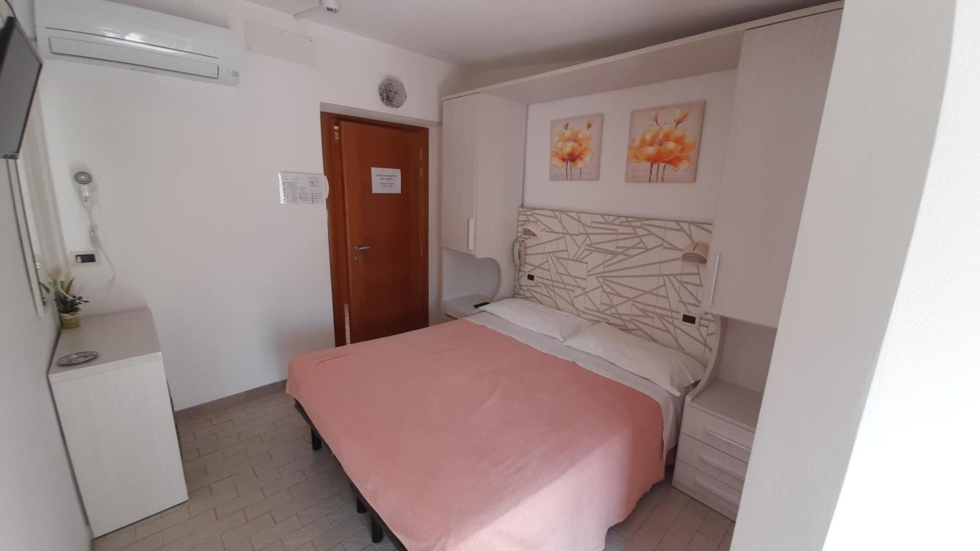 Hotel Luana Ρίμινι Εξωτερικό φωτογραφία