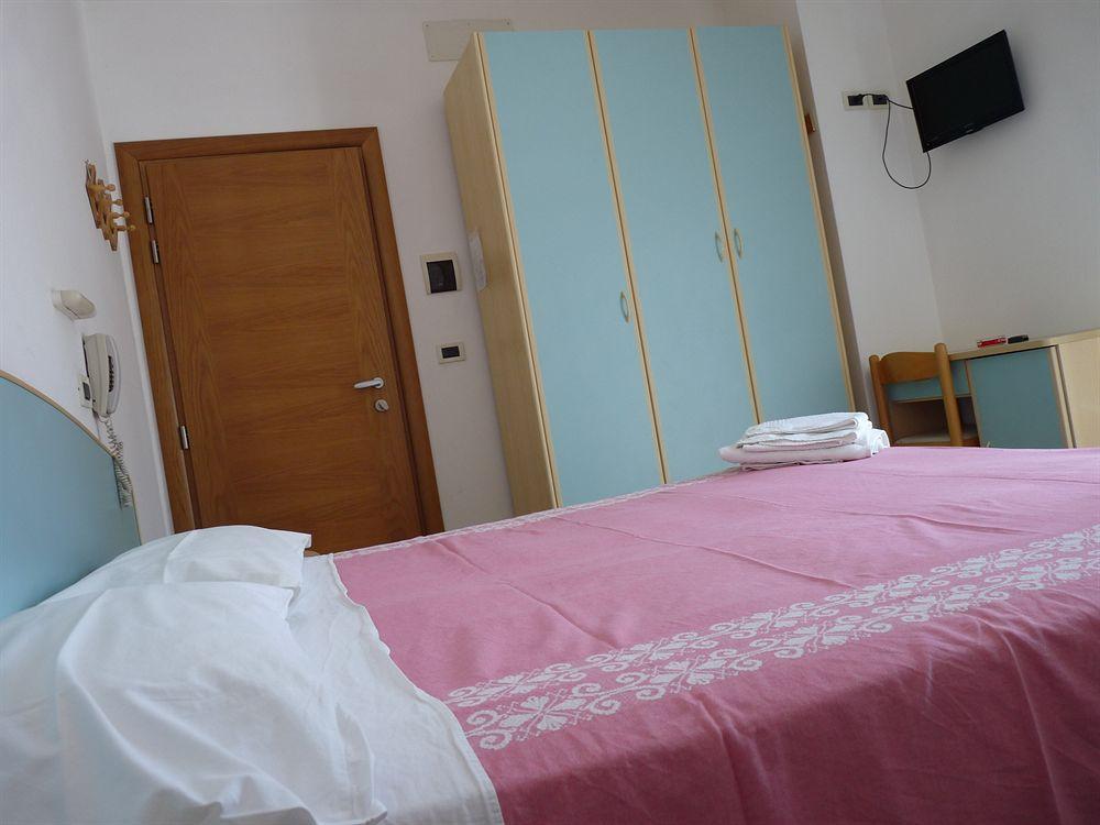 Hotel Luana Ρίμινι Εξωτερικό φωτογραφία