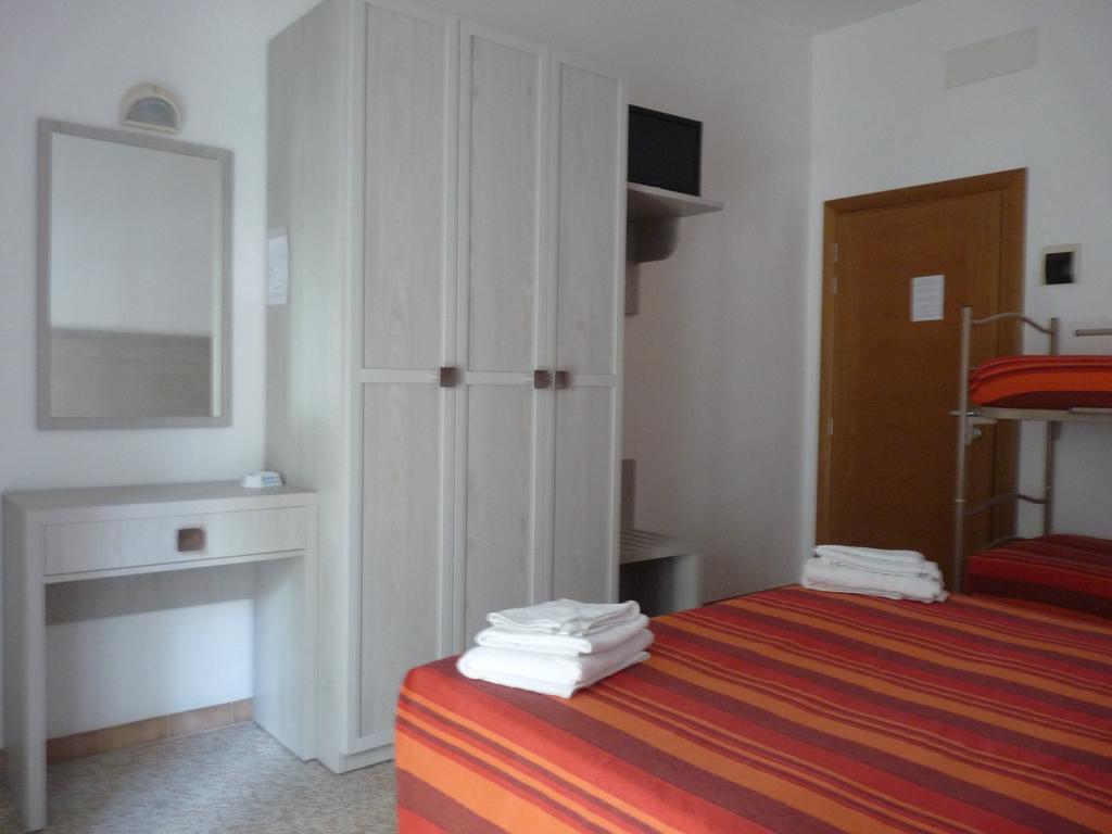 Hotel Luana Ρίμινι Εξωτερικό φωτογραφία