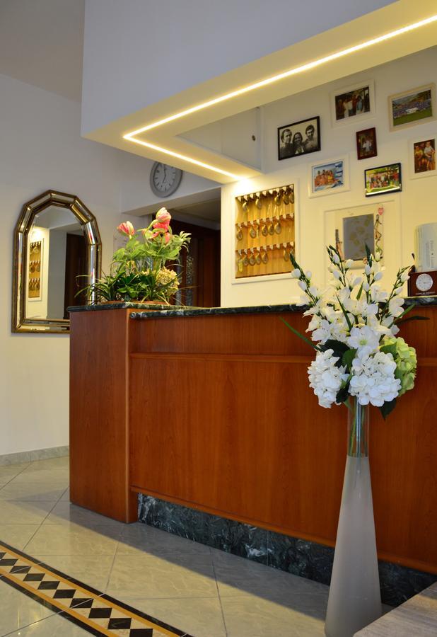 Hotel Luana Ρίμινι Εξωτερικό φωτογραφία
