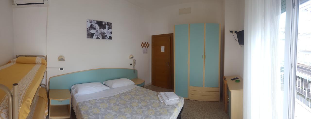 Hotel Luana Ρίμινι Εξωτερικό φωτογραφία